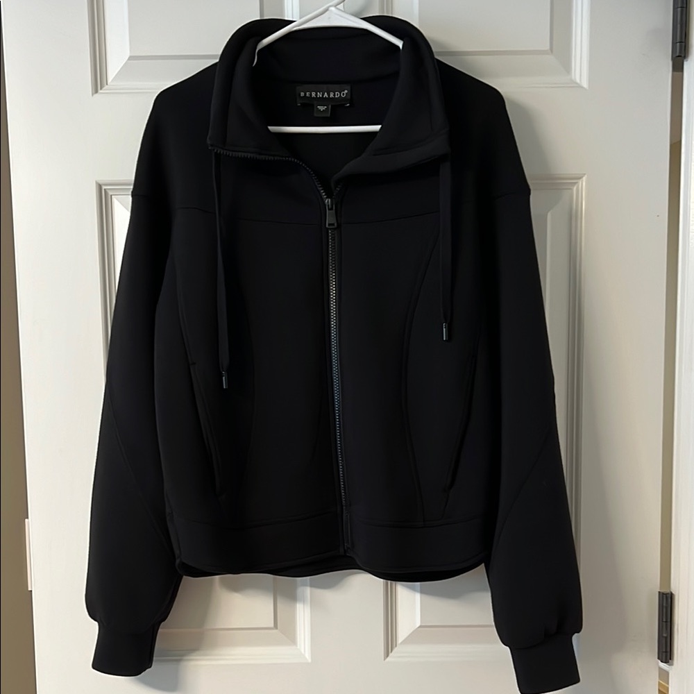 Bernardo Women's Black zip up sweatshirt